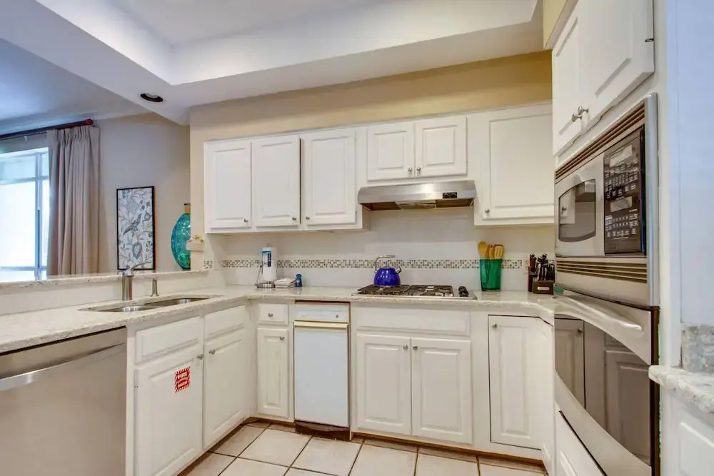 Hidden Dunes Beach Villa 10 by Destin Getaways