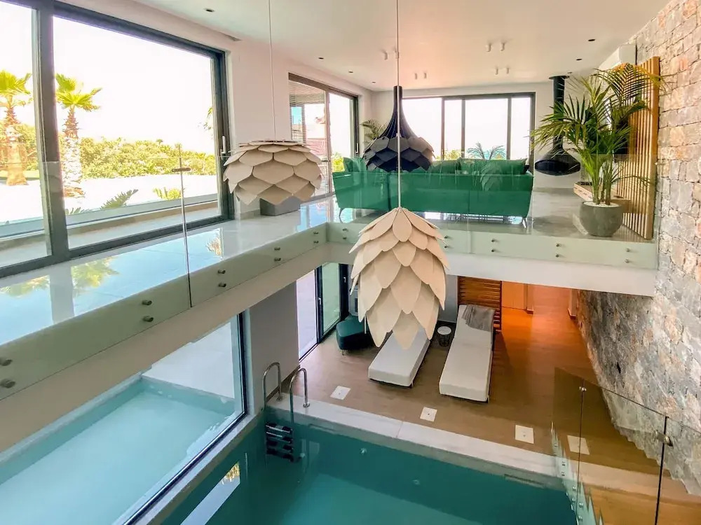 Villa Lydia I Superb views, two pools, next to the city