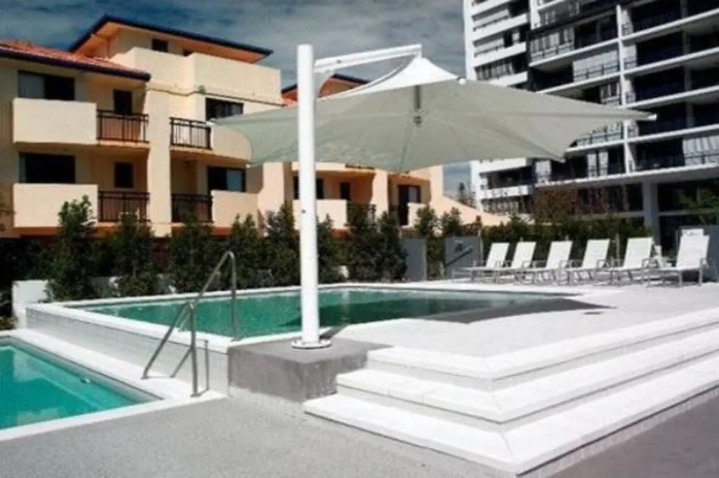 Ultra Broadbeach