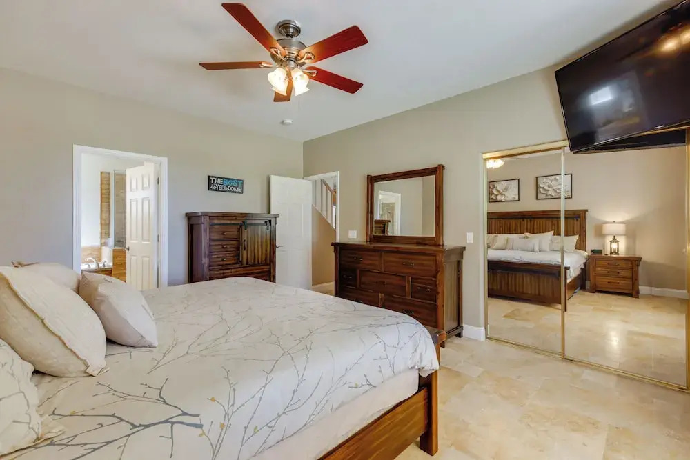Private Yard & Fairway View: Phoenix Golf Retreat