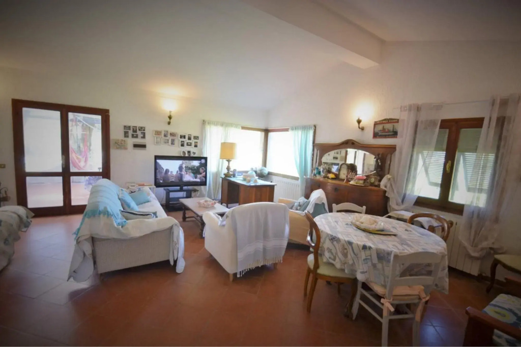 Nice apartment with large Terrace..-La Rotta