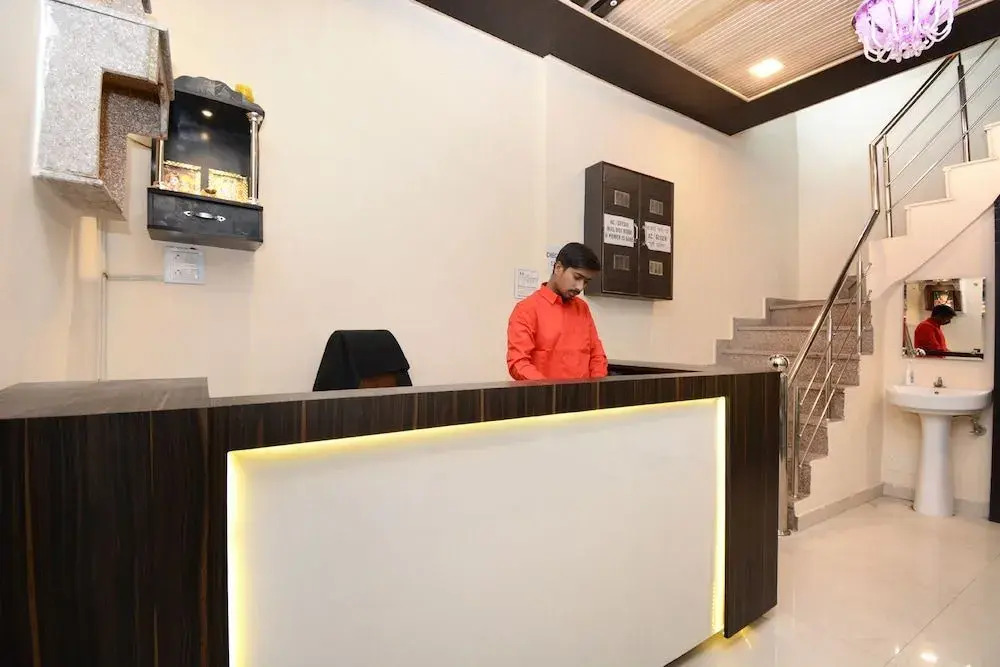 OYO 40235 Aashiaana Guest House