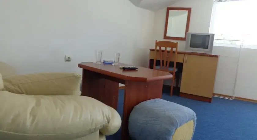 Poseidon Family Hotel