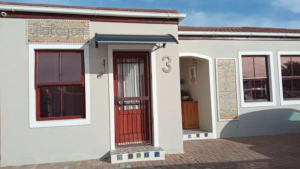 Luxury BB Double Bedroom With Private Entrance and Bathroom in Capetown