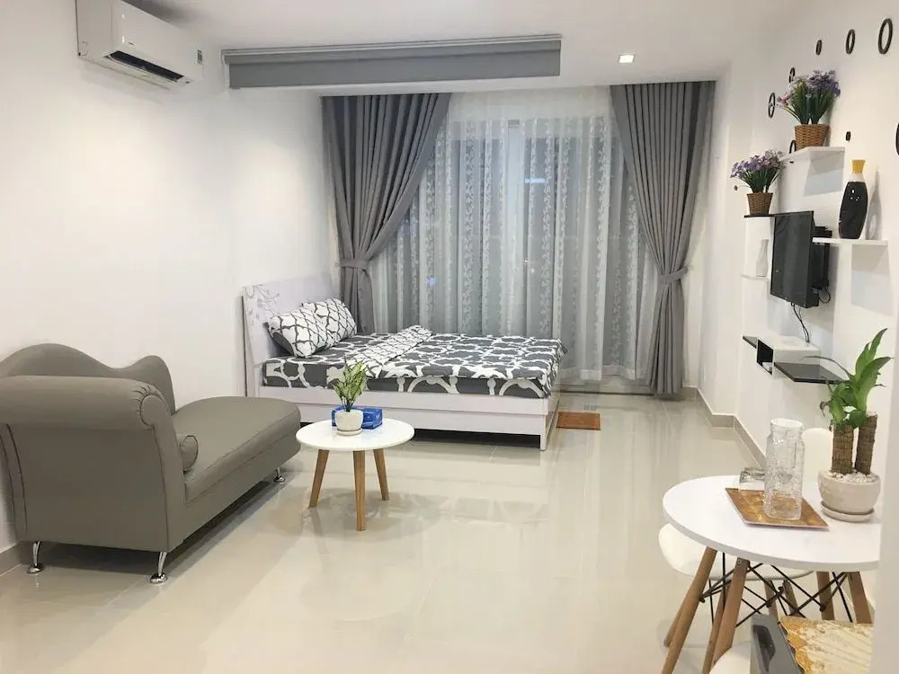Le Hieu Apartment at Sky Center