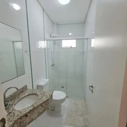 novo e aconchegante apartamento a 85 metros da praia de bombinhas