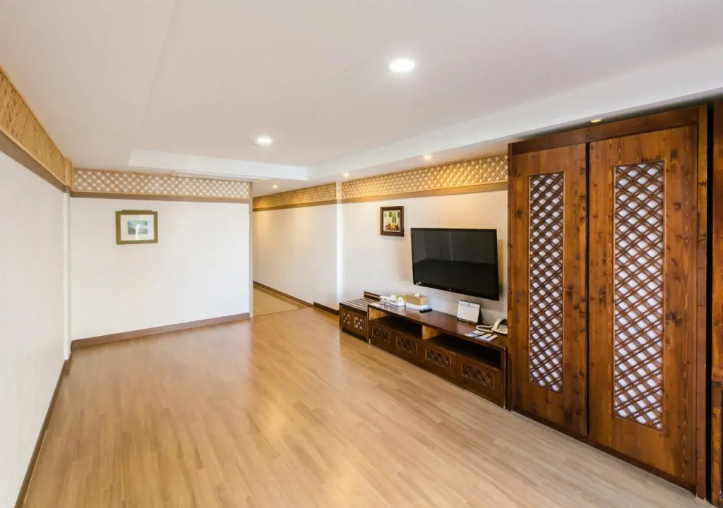 Gyeongju GG Tourist Hotel