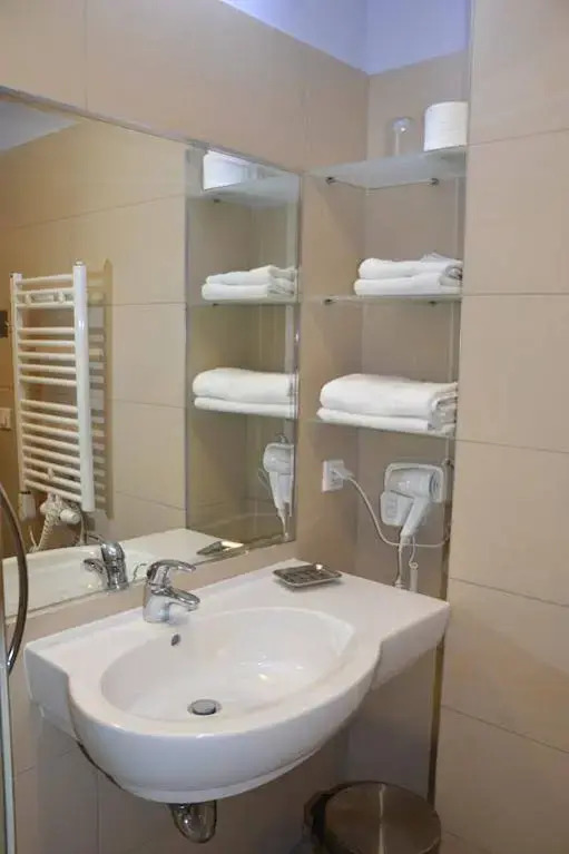 Hotel Kolna - darmowy parking, basen w cenie