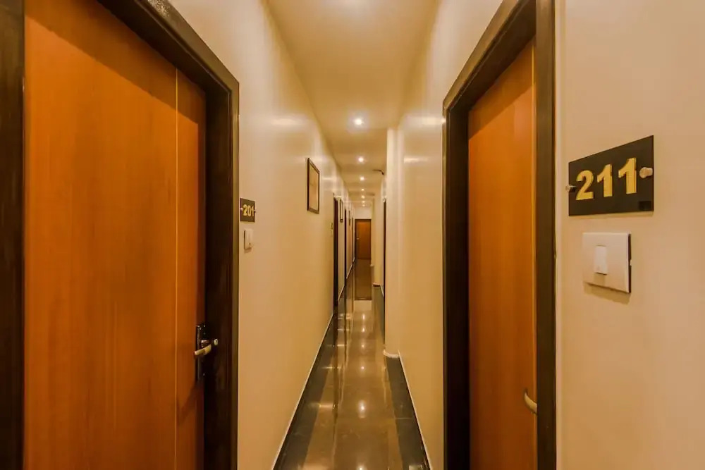OYO 9395 Hotel Sea Grand