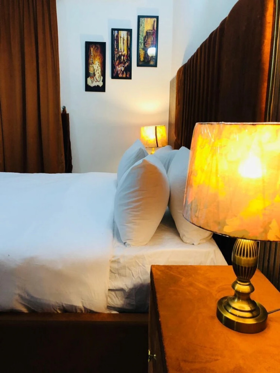 Royal Executive Guest House F-8