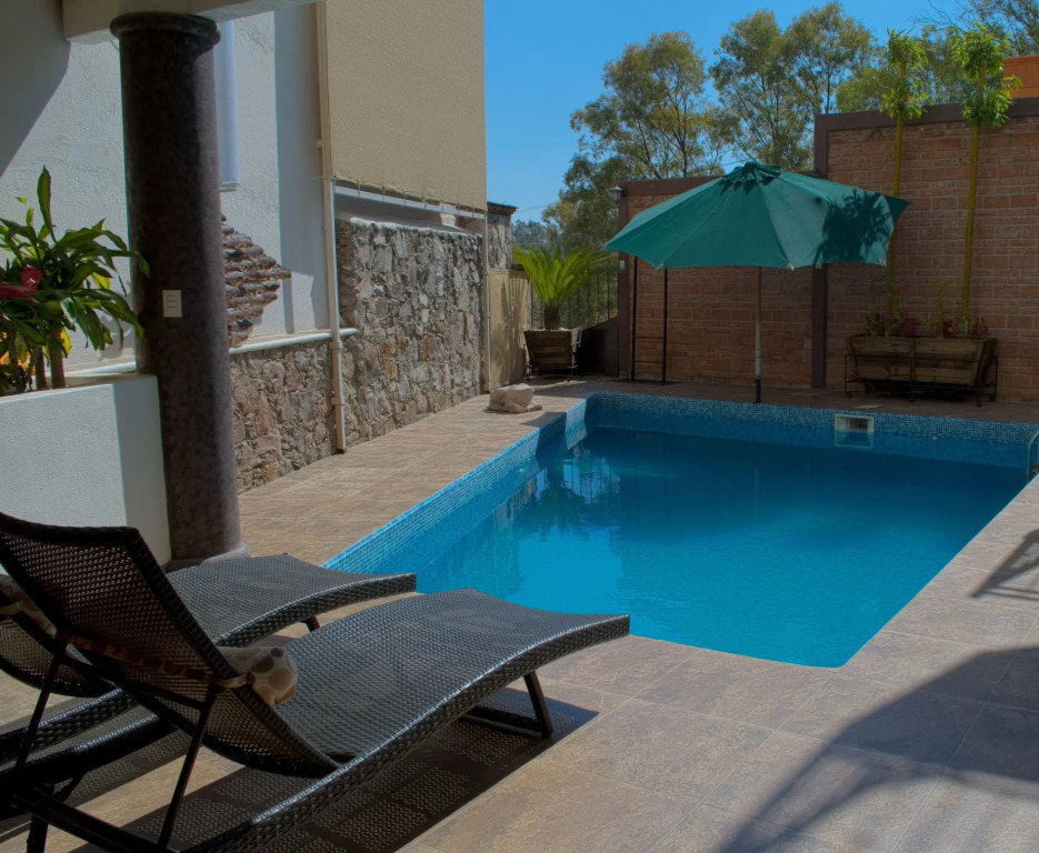 Casa Corazon de Plata Suites