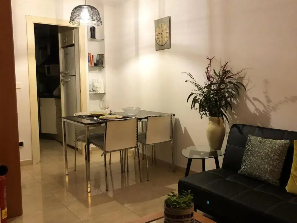 Apartment With one Bedroom in Blanes, With Wonderful City View and Furnished Terrace - 100 m From the Beach