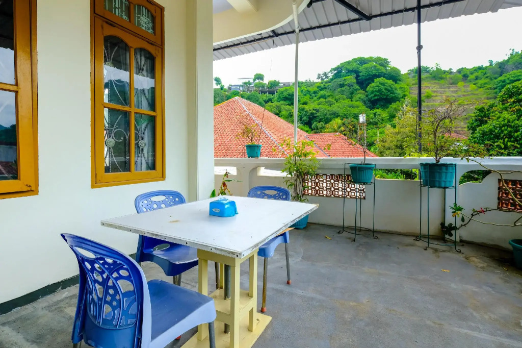 OYO 3088 Green Valley House