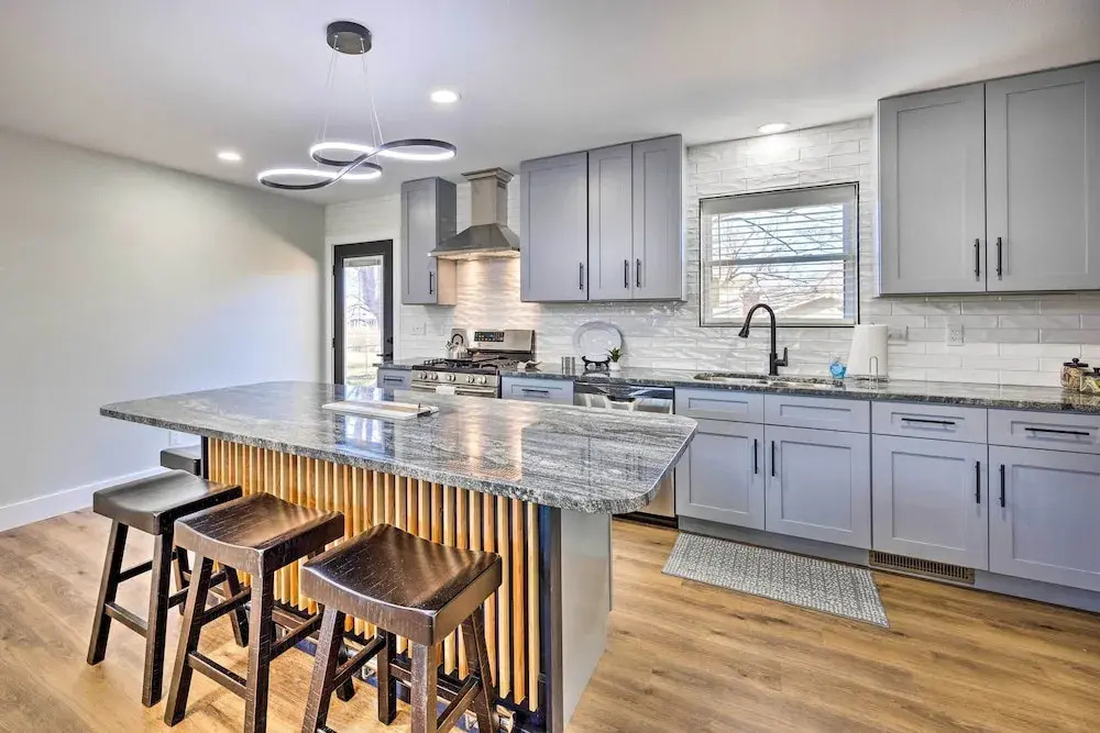 Bentonville Home ~ 1 Mi from Downtown