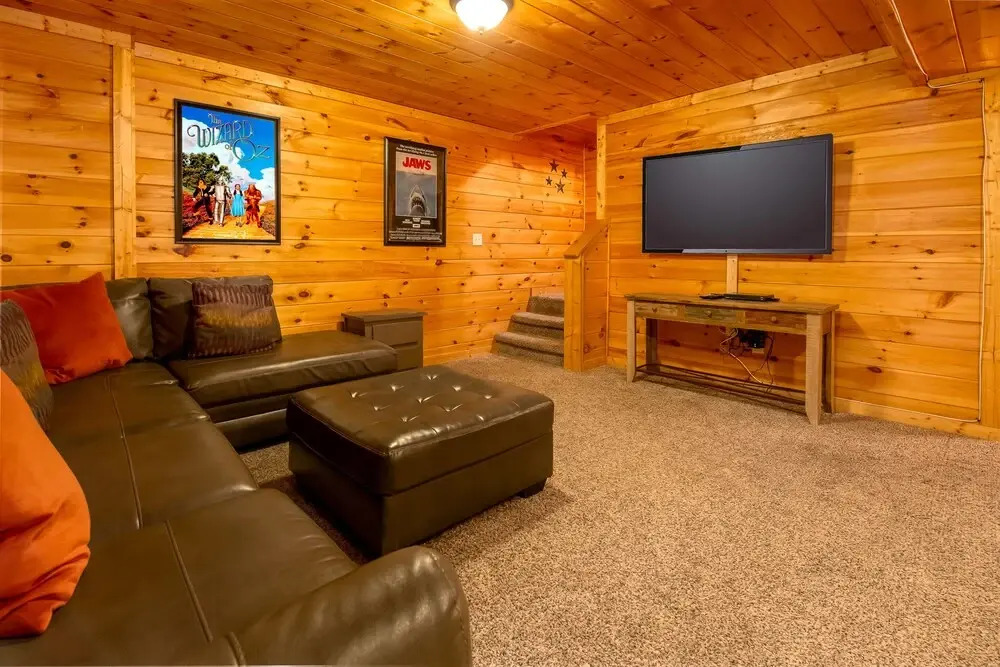 Heavenly Escape Crossing Resort Cabin w Hot Tub Arcade Games and More