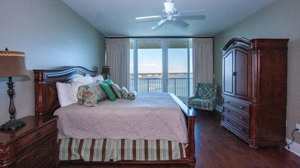 Condo With Magnificent Views - Unit Crc1007