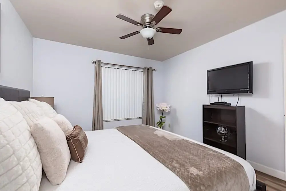 Sunscape Getaway 1BR by Casago