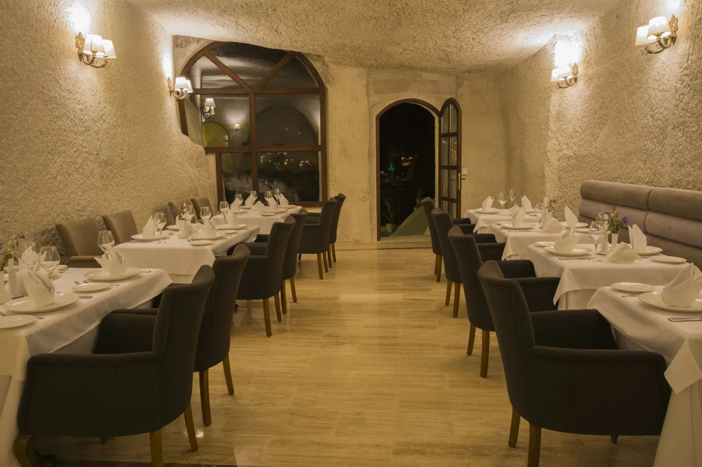 Artemis Cave Suites & Spa- Adults Only