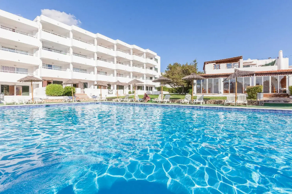 Camelina Suites