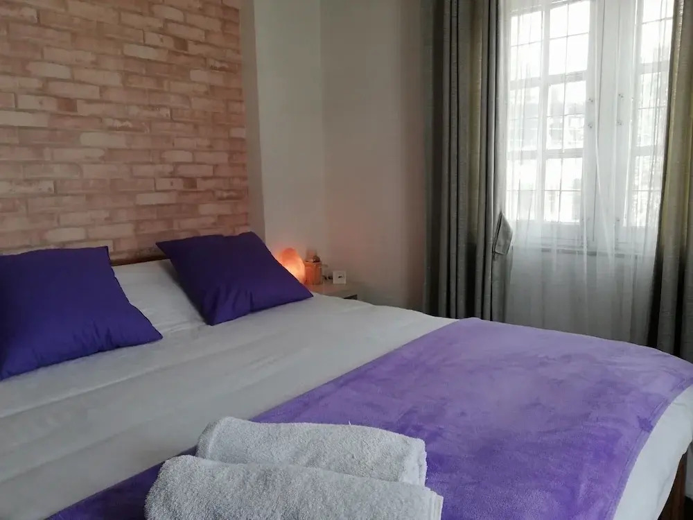 Amore Guest House