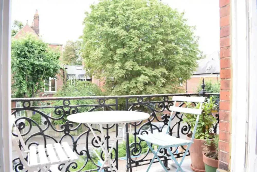 2 Bedroom Victorian Flat in Putney
