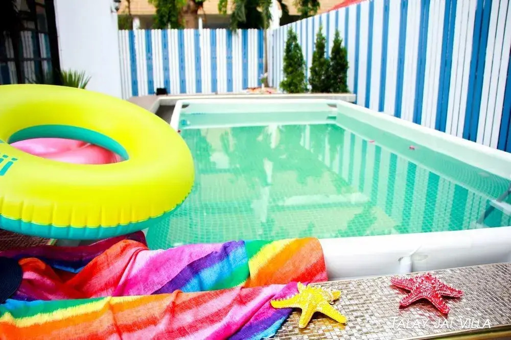 Jomtien Beach Pool Villa บ้านพูลวิลล่าติดทะเล หาดจอมเทียน