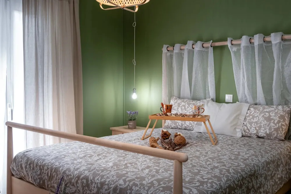 Apartment at the foothills of Acropolis