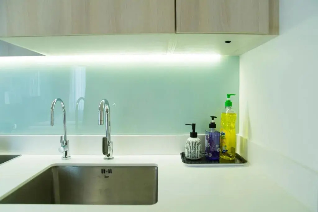 Sukhumvit 11#Luxury#Pool#Gym#BTS Nana&MRT Sukhumvit#1BR#Max4ppl