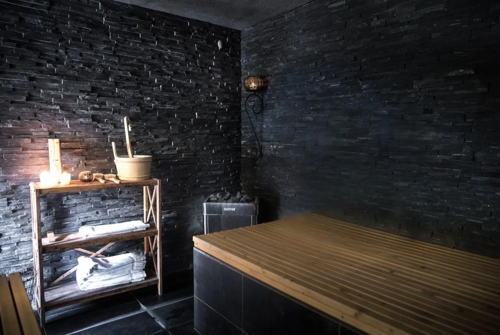 Frost and Fire Boutique Hotel