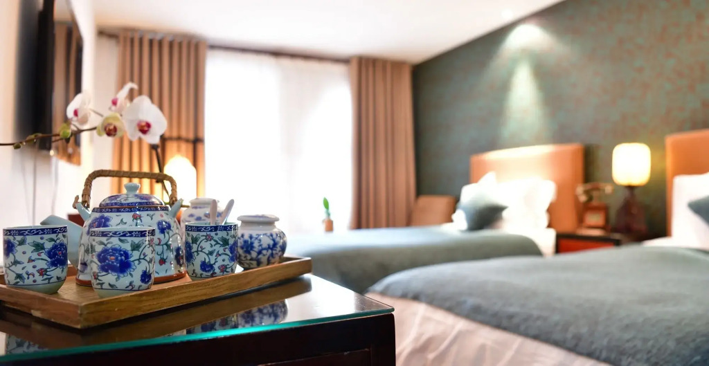 Jingshan Garden Courtyard Hotel Beijing Forbidden City Newly renovated Tianmen Wangfujing Gardenhutong BejjingCourtyard