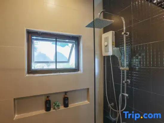 Wink Garden 3 Bedrooms Bangtao Beach