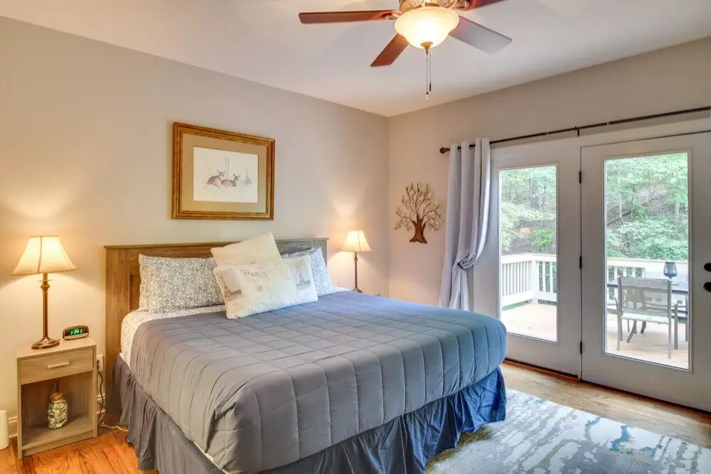 'serene Shores' Lakefront House w/ Dock!