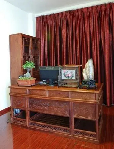 Yifeicui Villa Hotel - Tengchong