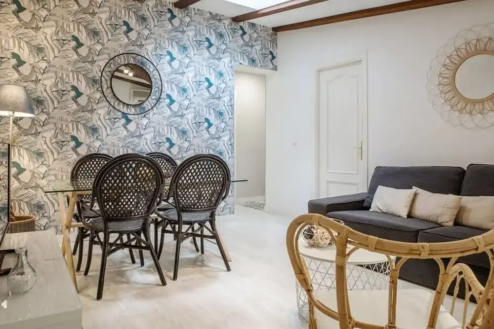 Gorgeous 2bed 2bath in Heart of Madrid City Center