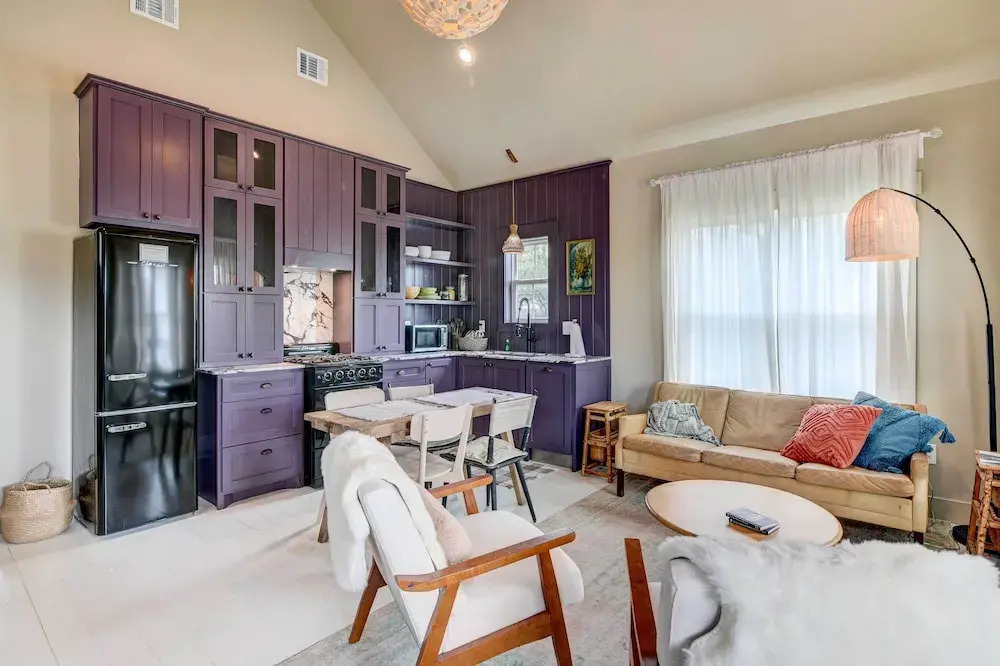 1 Mi to Historic Pleasure Pier: Home w/ Grill!