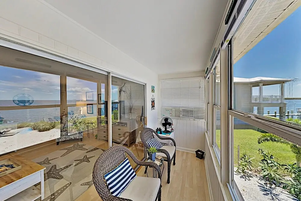 The Pelican & Dolphin: Bayfront W/ Dock 3 Bedroom Home