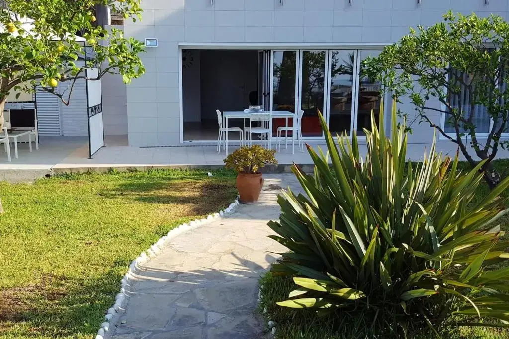 Apartment With 2 Bedrooms in Tarragona, With Wonderful sea View, Pool
