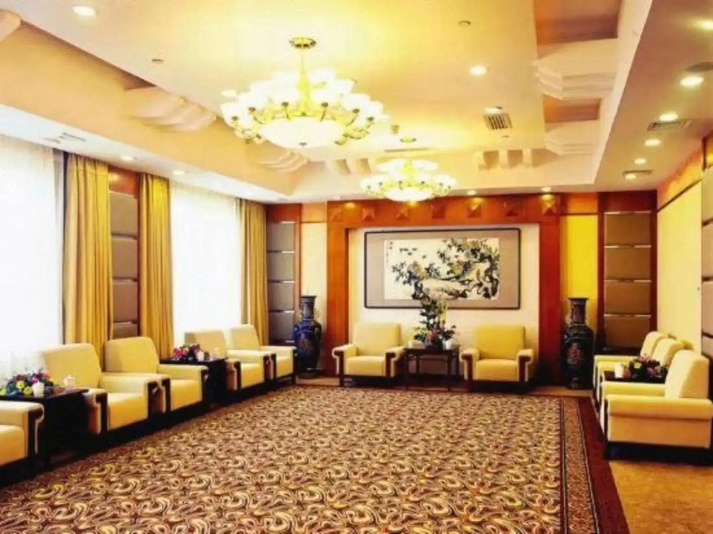 Grand Hotel Overseas Traders Club