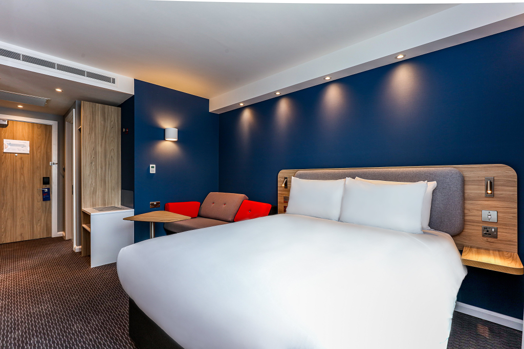 Holiday Inn Express Bicester by IHG