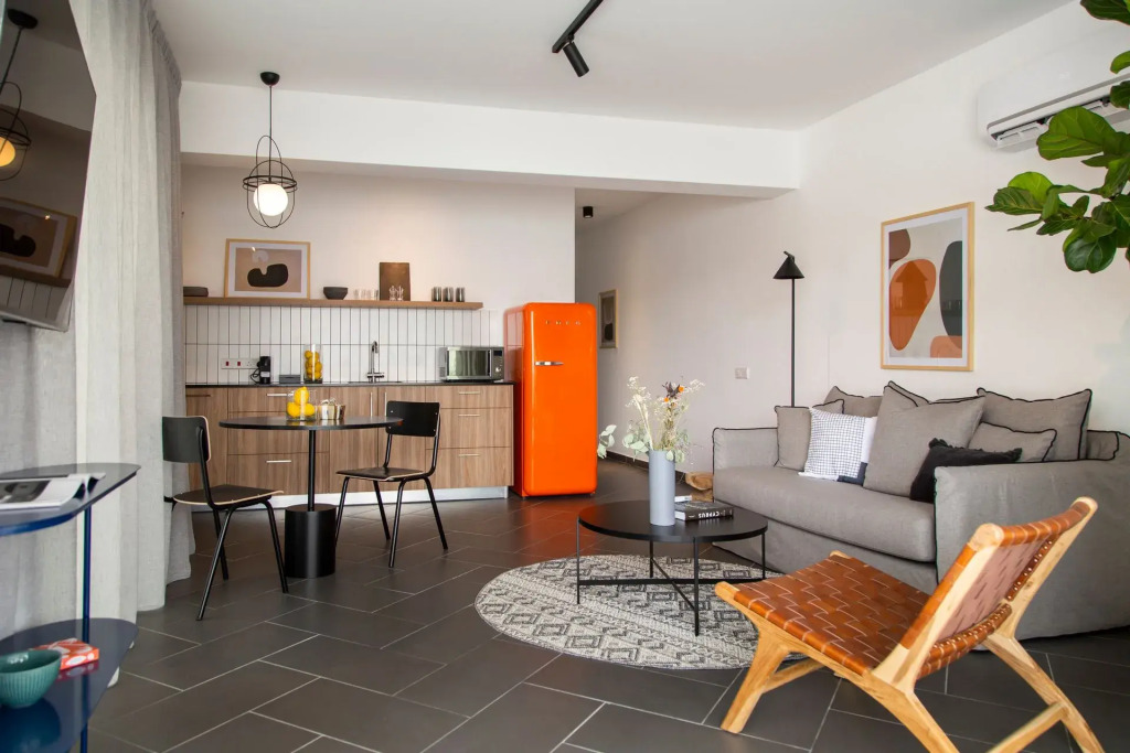LIV URBAN Suites