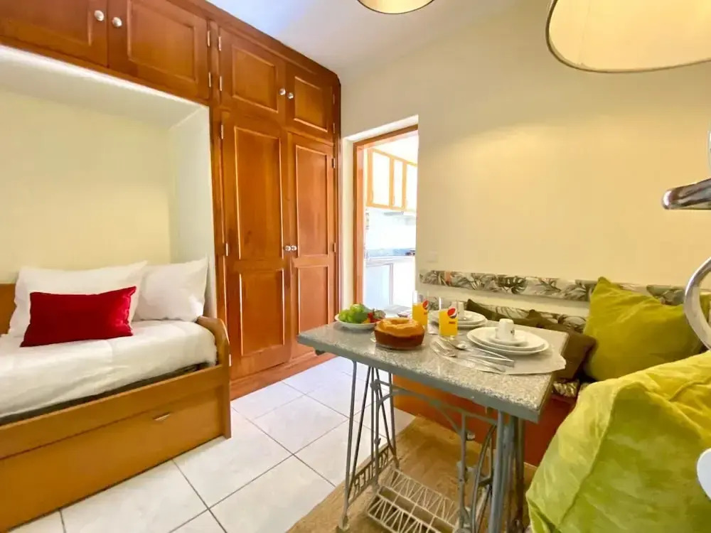 Faro Airport Flat 7 by Homing