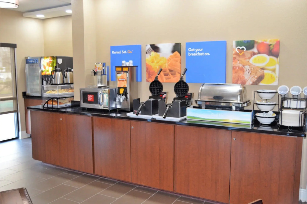 Comfort Inn & Suites Covington - Mandeville