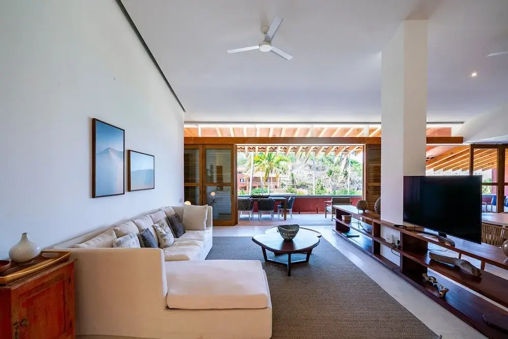 Careyes 114 Oceanfront Luxury With a Spacious Te