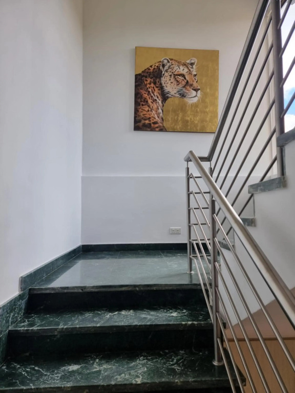 Beautiful 3 bedroom home in a gated complex with private garden and pool