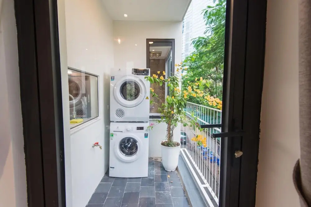 Sunny Home Apartment