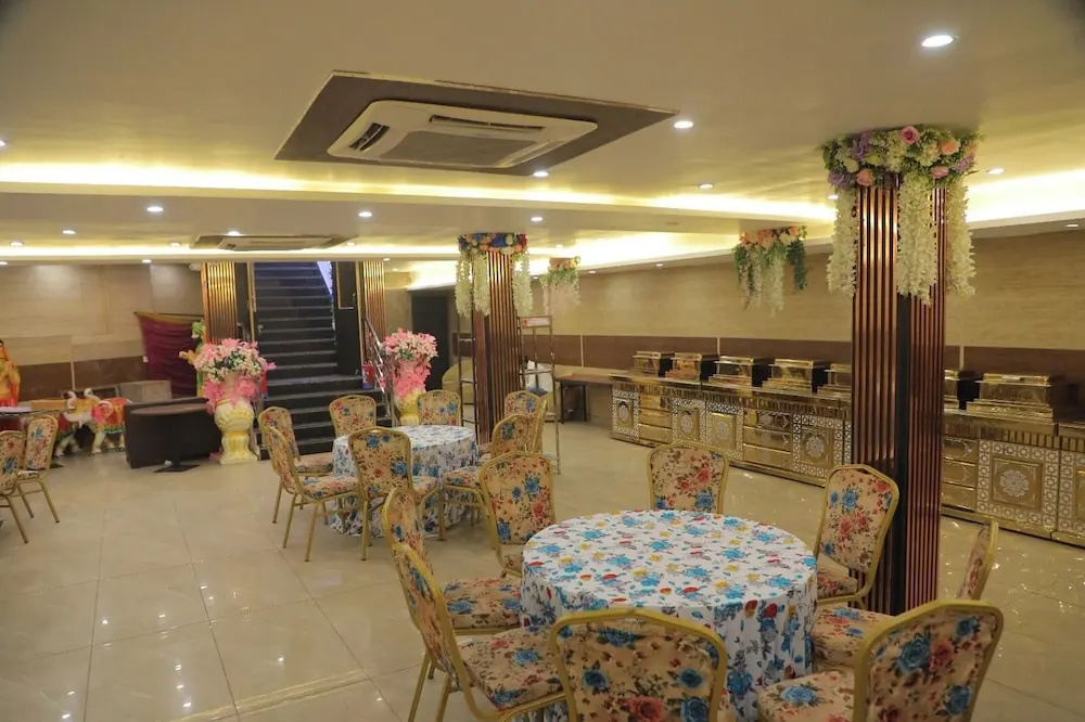 The Royal Casa Hotel And Banquet