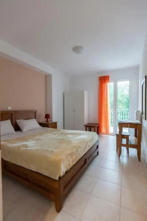 Elatos Apartments