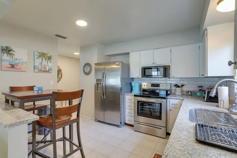 Pet-Friendly Home with Pool in Palm Harbor