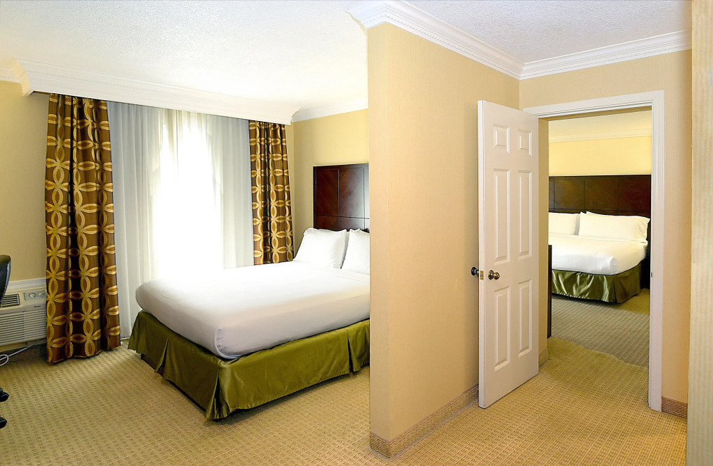 Holiday Inn & Suites San Mateo - SFO by IHG