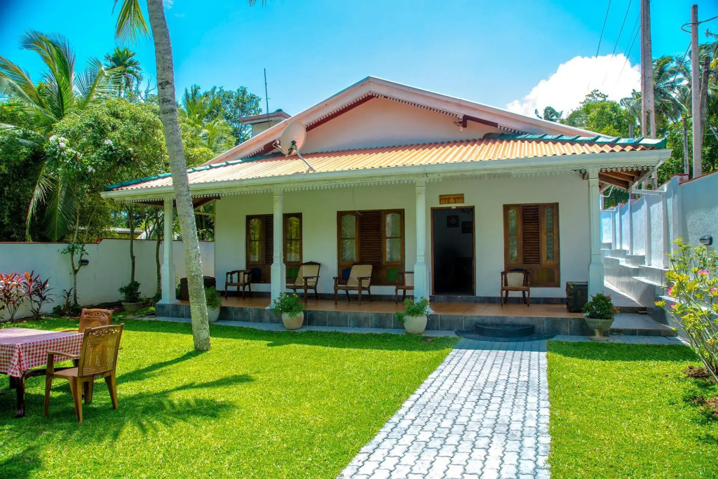 Sharta Unawatuna Hostel